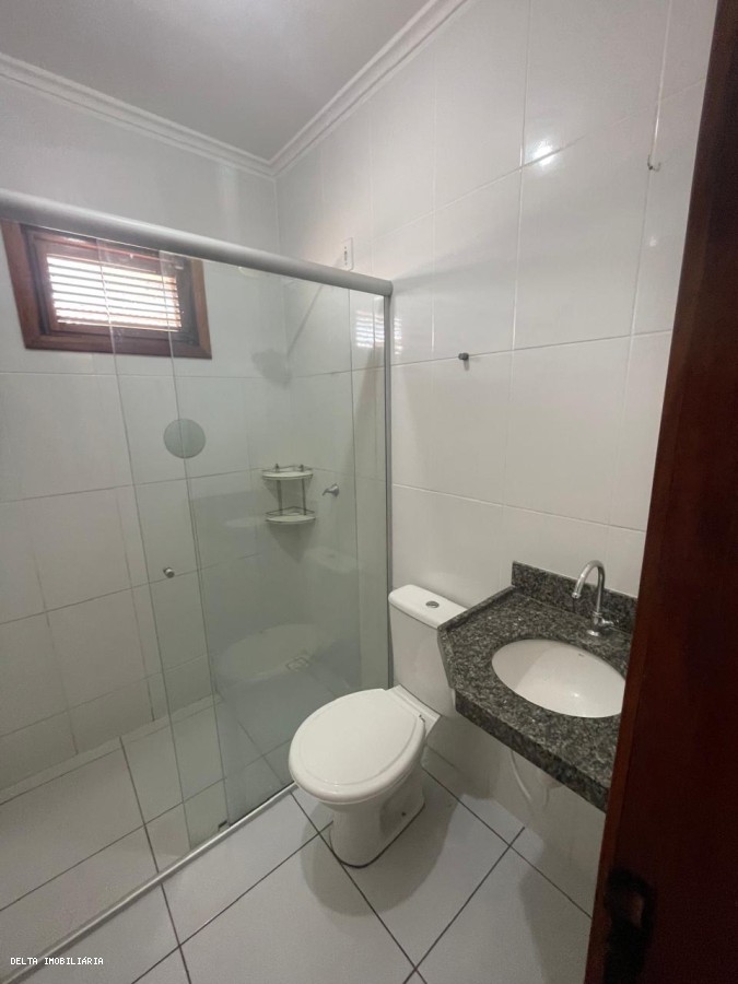 Casa para alugar com 3 quartos, 250m² - Foto 4